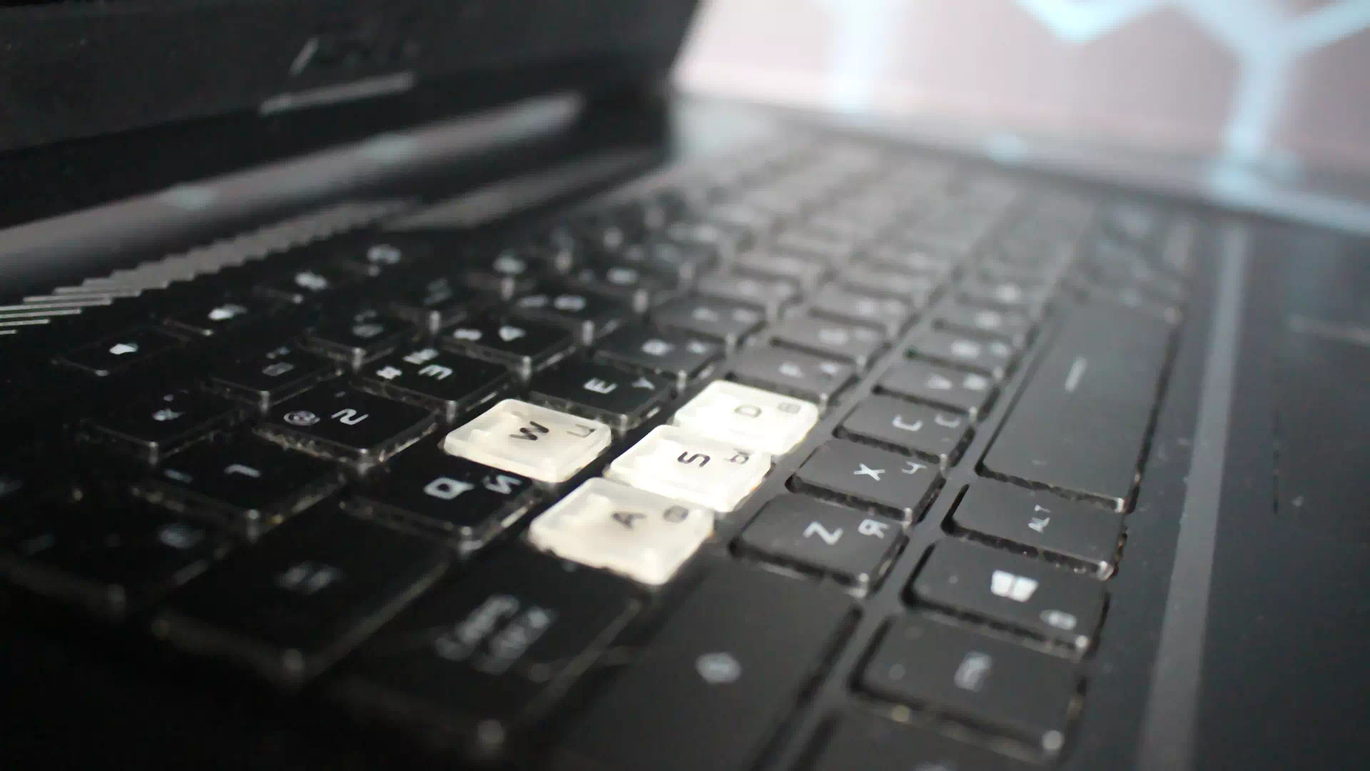 клавиатура в ноутбуке Asus Dash F15 FX516P